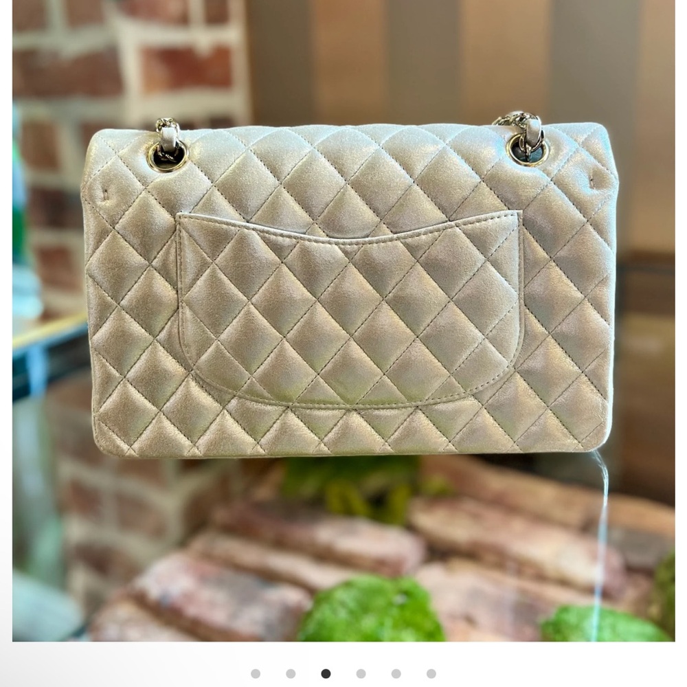 Chanel iridescent Champagne medium double flap bag - Picture 3 of 16